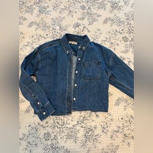 Madewell cropped denim shirt size small. Perfect condition